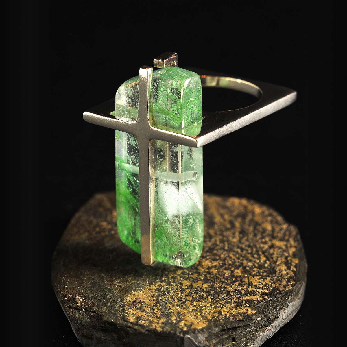 Anillo de Plata  con Piedra de Agatha Verde Musgosa Ventana.