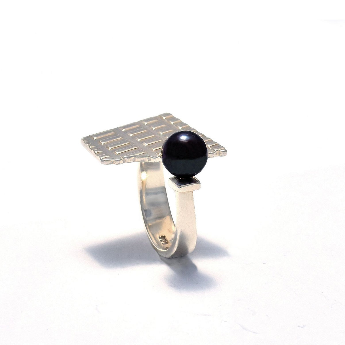 Anillo de Plata y Perla Negra Piso