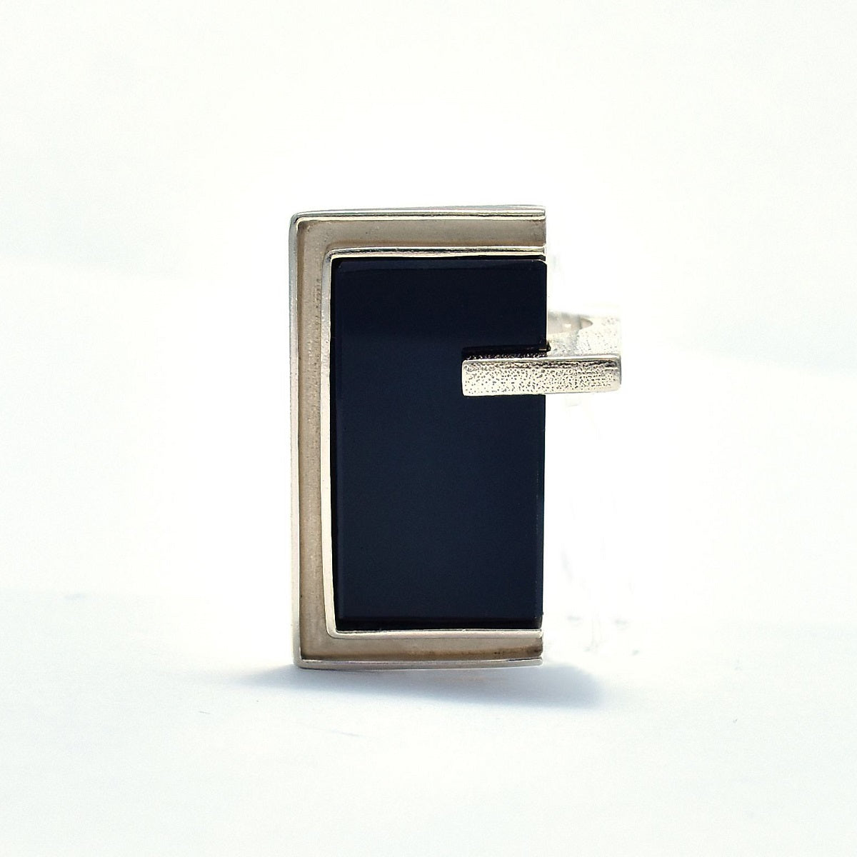 Anillo de Plata y Onix Brillante Arboledas .