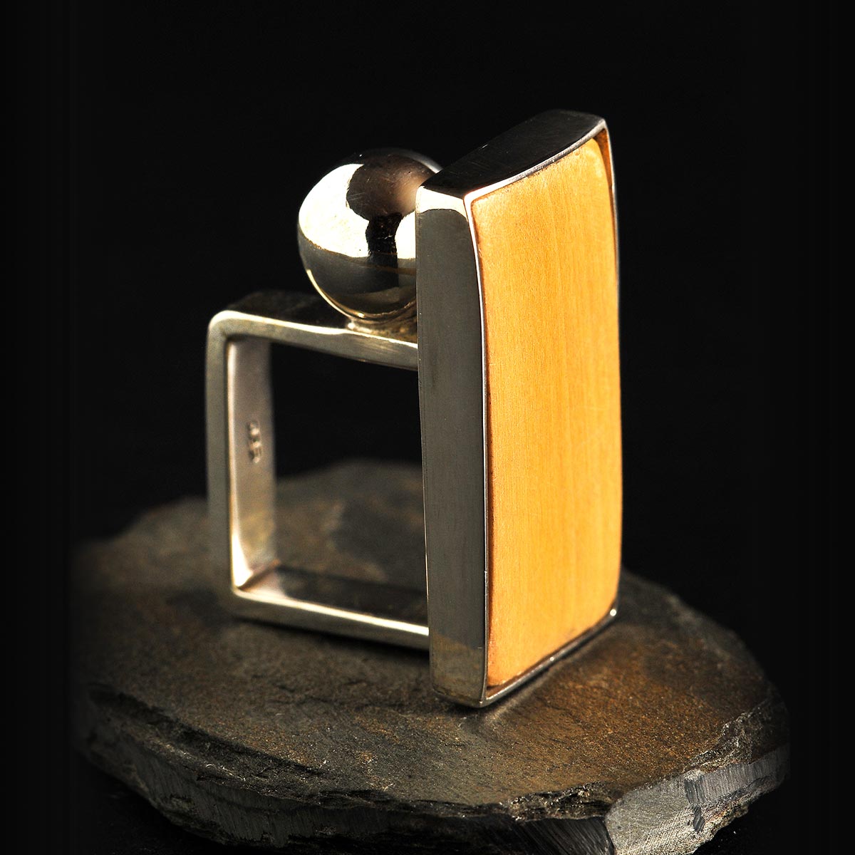 Anillo de Plata y Madera Reflejo.